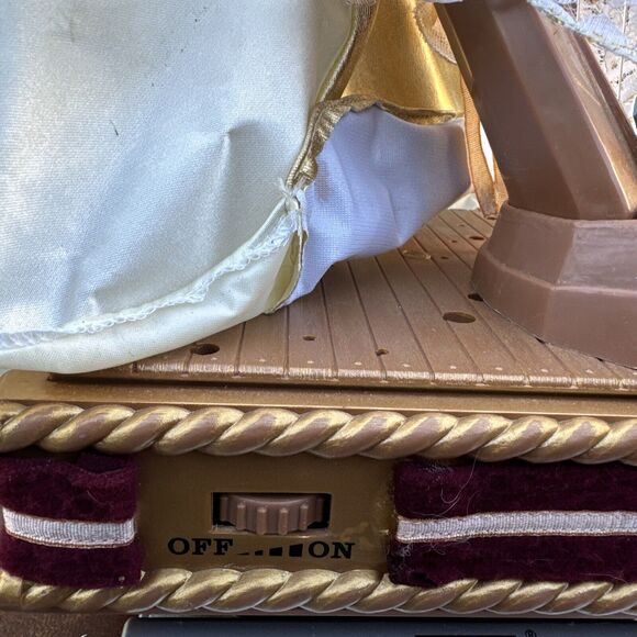 Vintage Holiday Creations Animated Christmas Angel Playing Harp Music 1995 - Picture 14 of 14